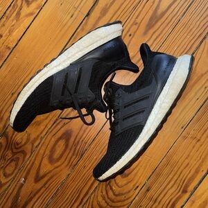 Black Adidas Ultra Boost